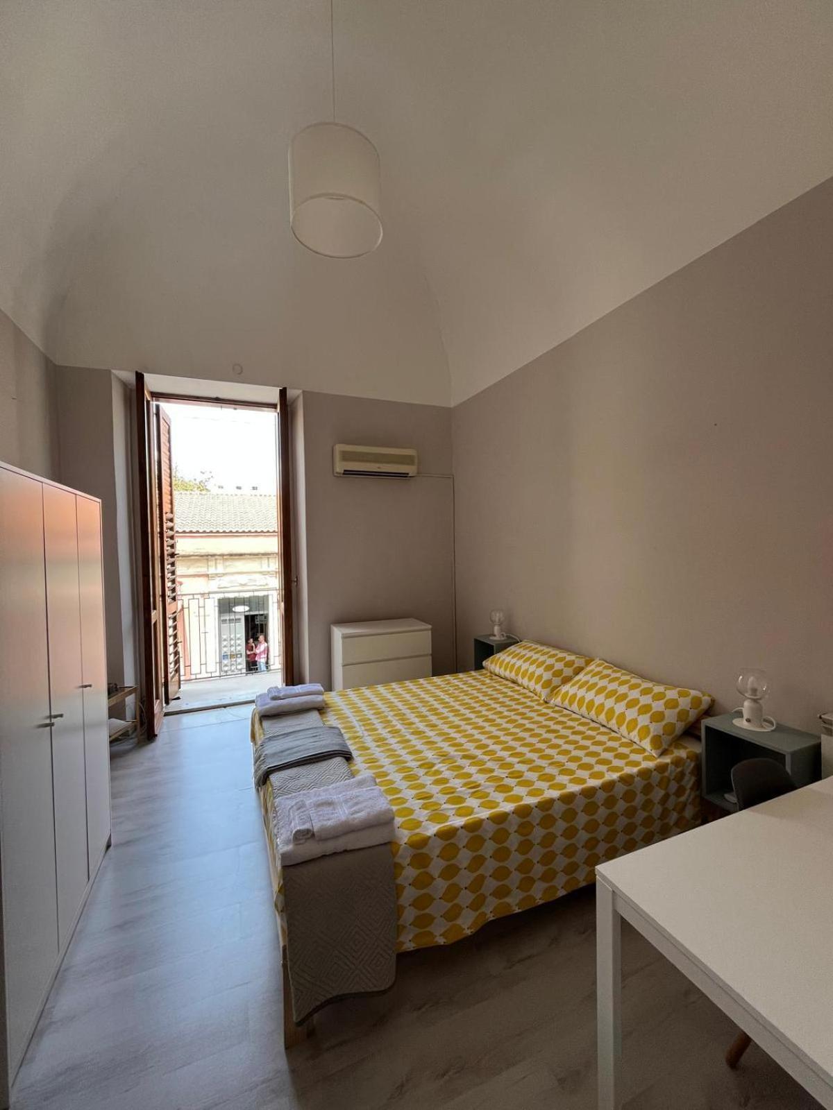 La Sicula Atene City Central House 200 Mt From Metro Giuffrida Katanya Dış mekan fotoğraf